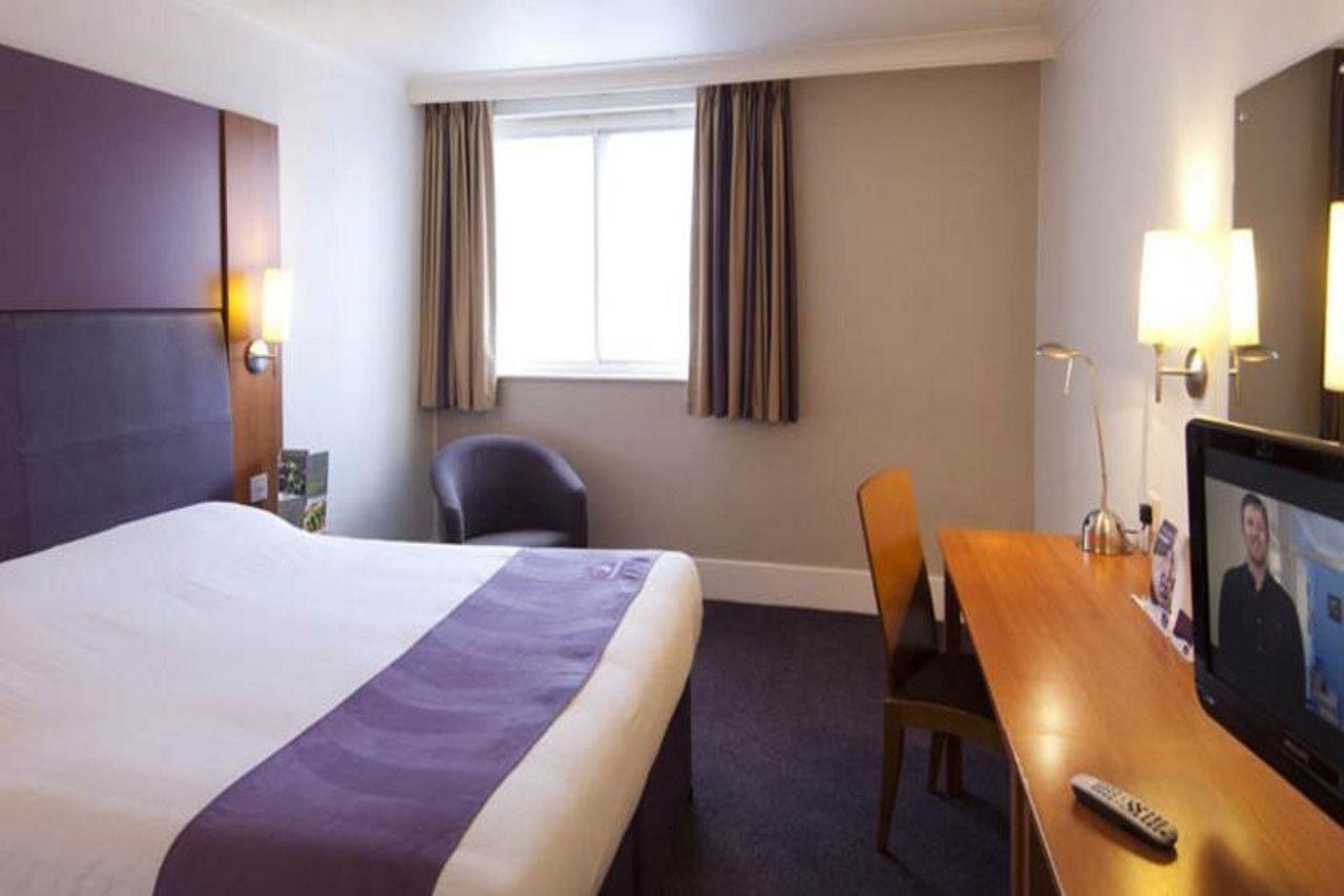 Premier Inn Manchester City Centre Екстер'єр фото