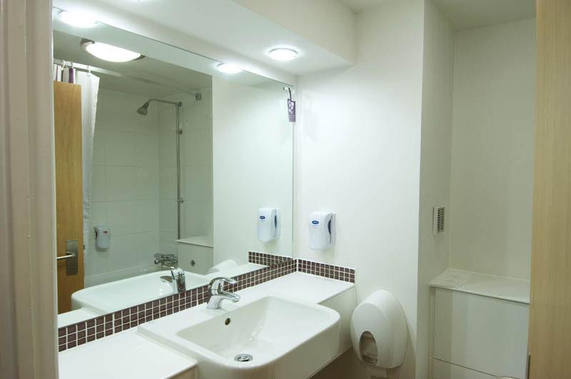 Premier Inn Manchester City Centre Екстер'єр фото